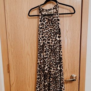 Cheetah print flowing dress with pockets!!